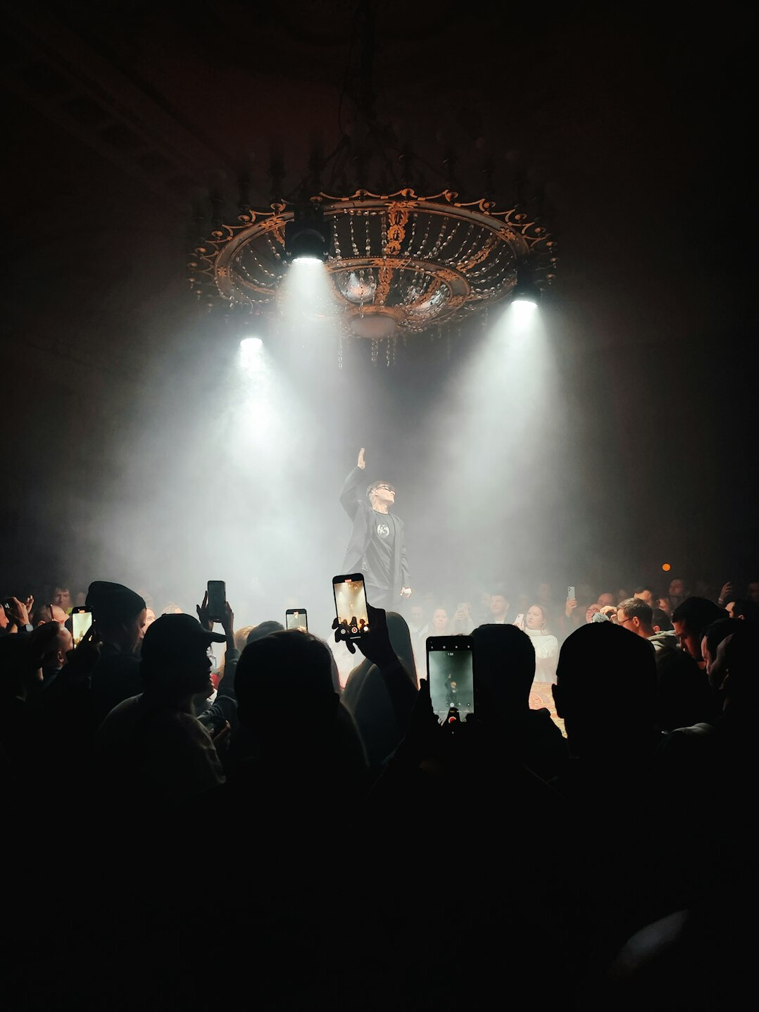 crowd with smartphones