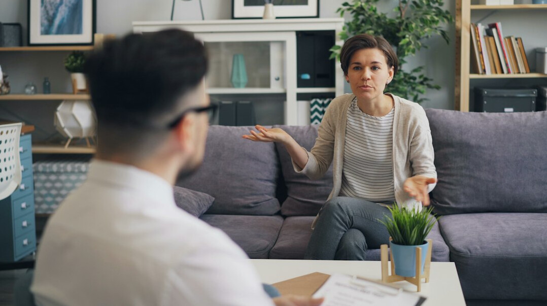 psychologist analyzing data